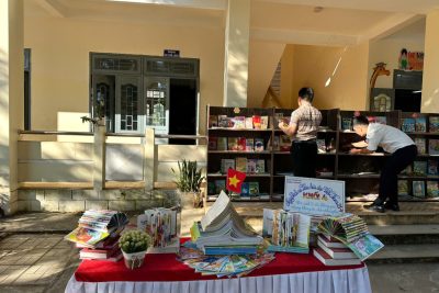 TƯNG BỪNG NGÀY HỘI ĐỌC SÁCH Ở TRƯỜNG TIỂU HỌC NGHĨA DŨNG